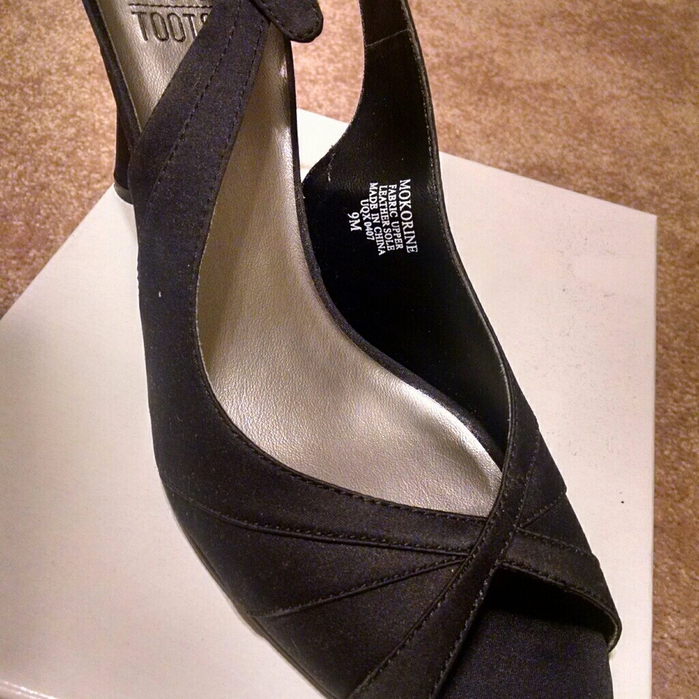 Mootsies Tootsies black size 9